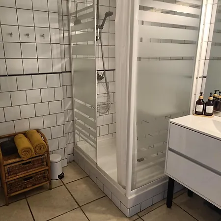 Casa vacanze Les Pieds Dans L'eau, Le Blagour *